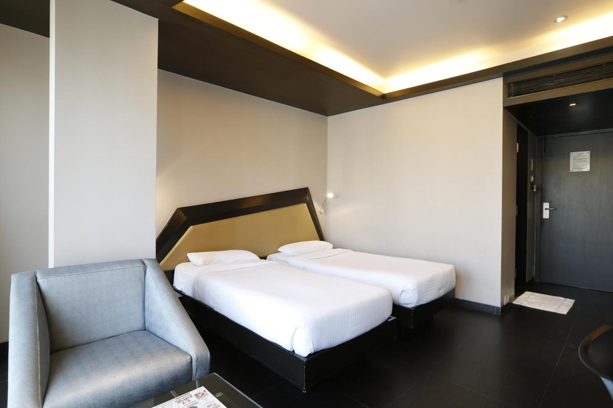 מומביי Dragonfly Hotel - The Art Hotel מראה חיצוני תמונה