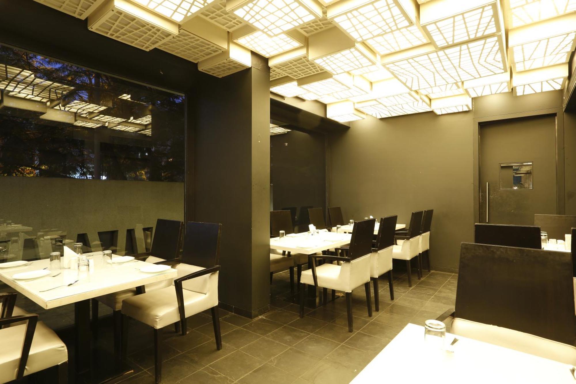 מומביי Dragonfly Hotel - The Art Hotel מראה חיצוני תמונה
