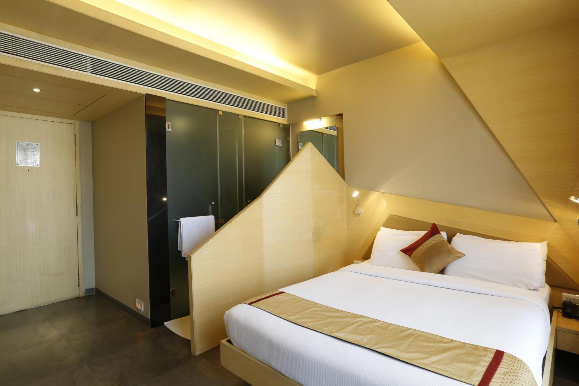 מומביי Dragonfly Hotel - The Art Hotel מראה חיצוני תמונה
