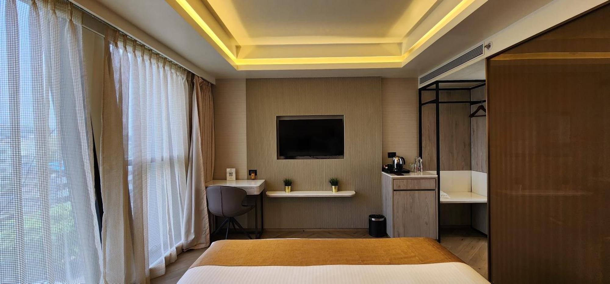 מומביי Dragonfly Hotel - The Art Hotel מראה חיצוני תמונה