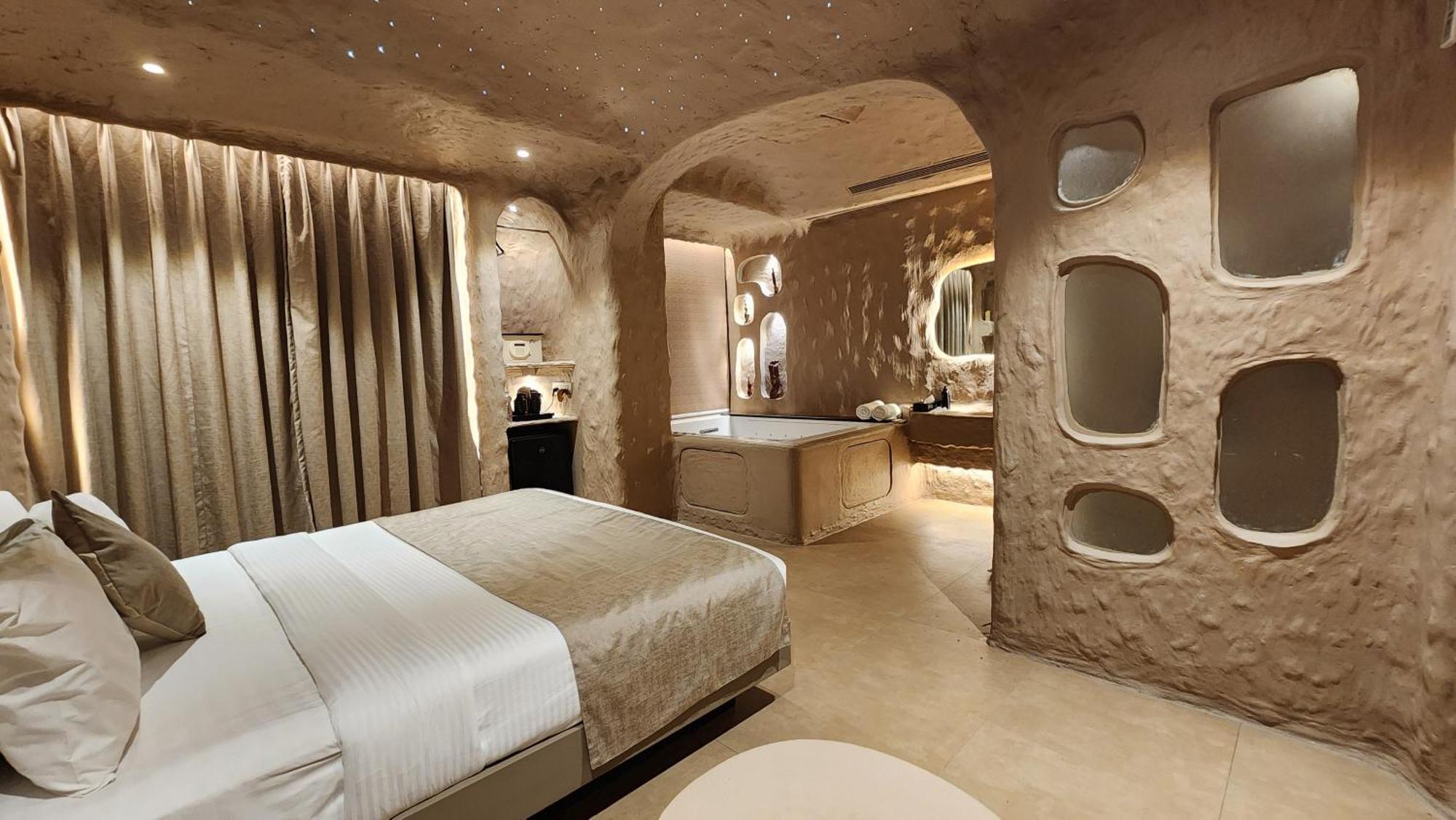 מומביי Dragonfly Hotel - The Art Hotel מראה חיצוני תמונה